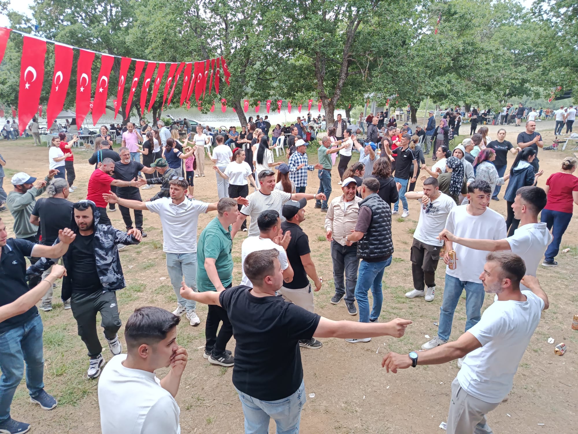 Edirne'nin Lalapaşa ilçesine bağlı Vaysal köyü, bu yıl yine büyük bir coşkuya ev sahipliği yaptı.